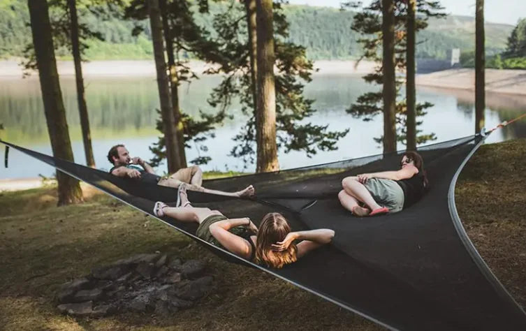 Triangular Multi-Person Camping Hammock – 2.8 x 2.8m (Green)
